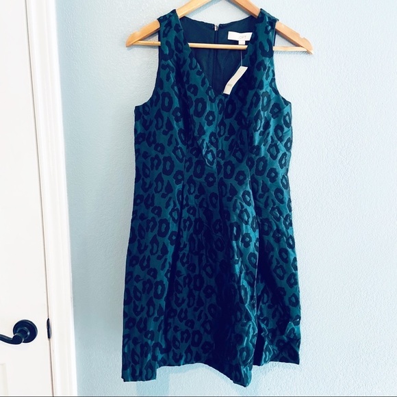 NWT Loft size 8P green leopard semi velvet dress - Picture 2 of 7